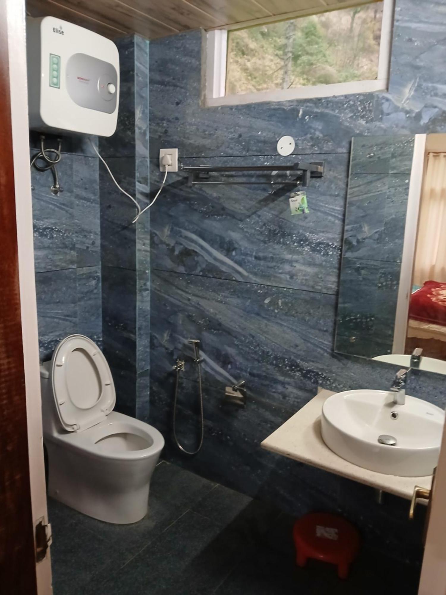 Shangri-La Rooms & Restaurant Kasol Dış mekan fotoğraf